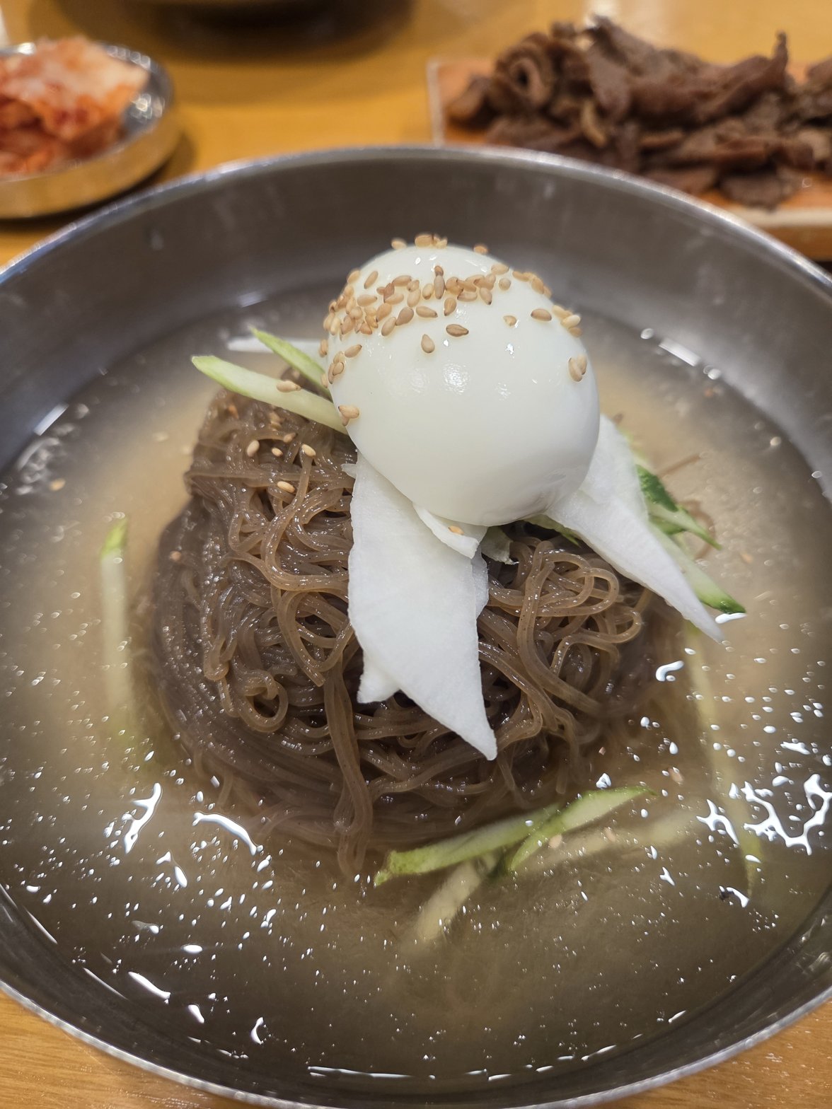 육쌈냉면 성신여대점 후기 | 숯불고기 주는 물냉면 , 그때 그 시절 맛 그대로~